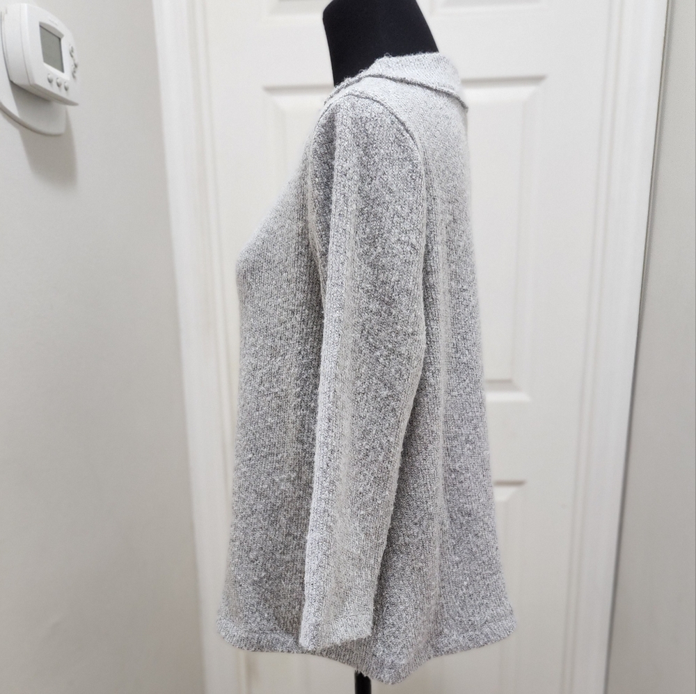 (SOLD) Ann Taylor Loft Sweater - Picture 4 of 7